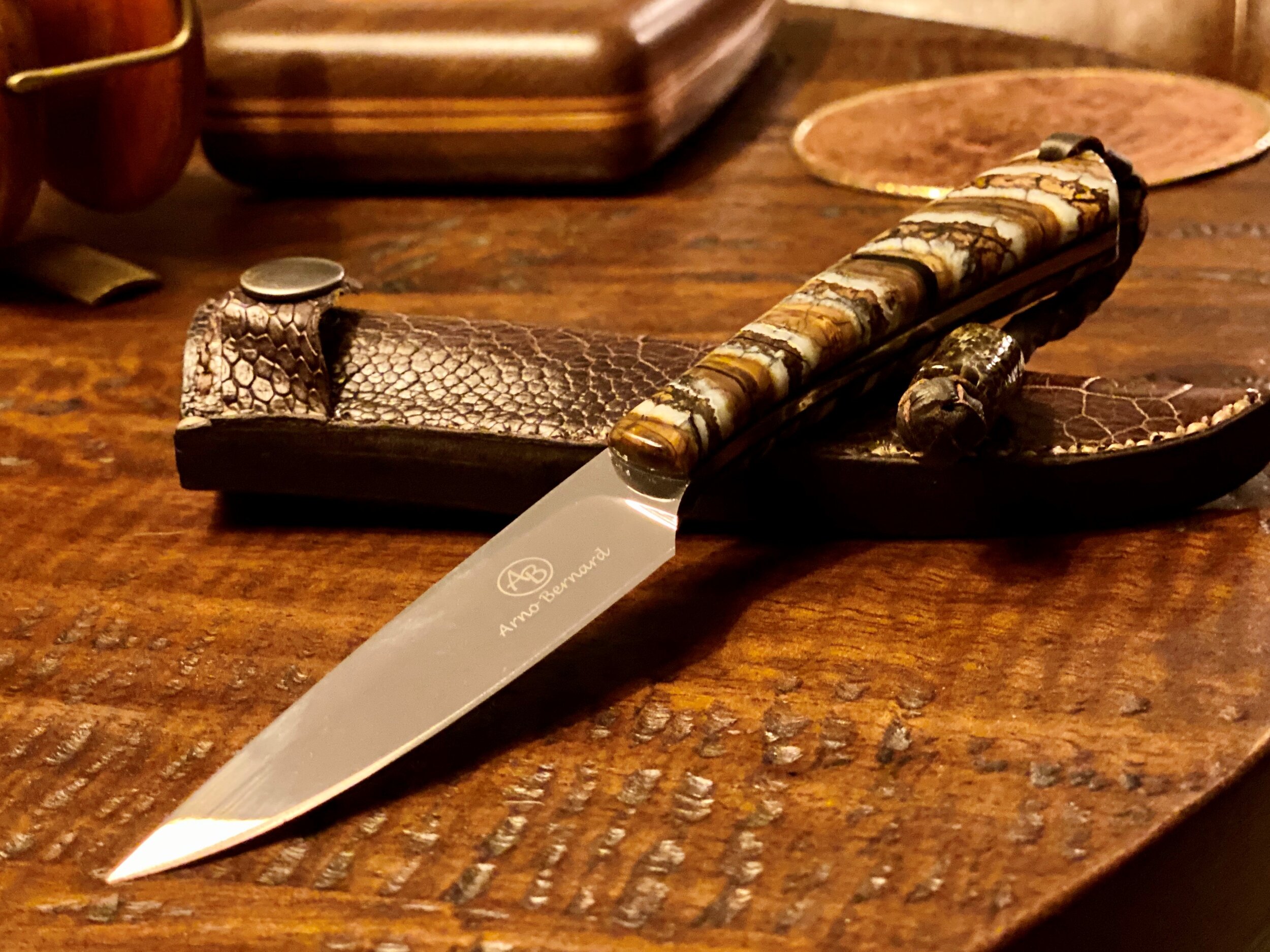 Why Every 21st Century Man Needs a Good Knife – Arno Bernard Knives