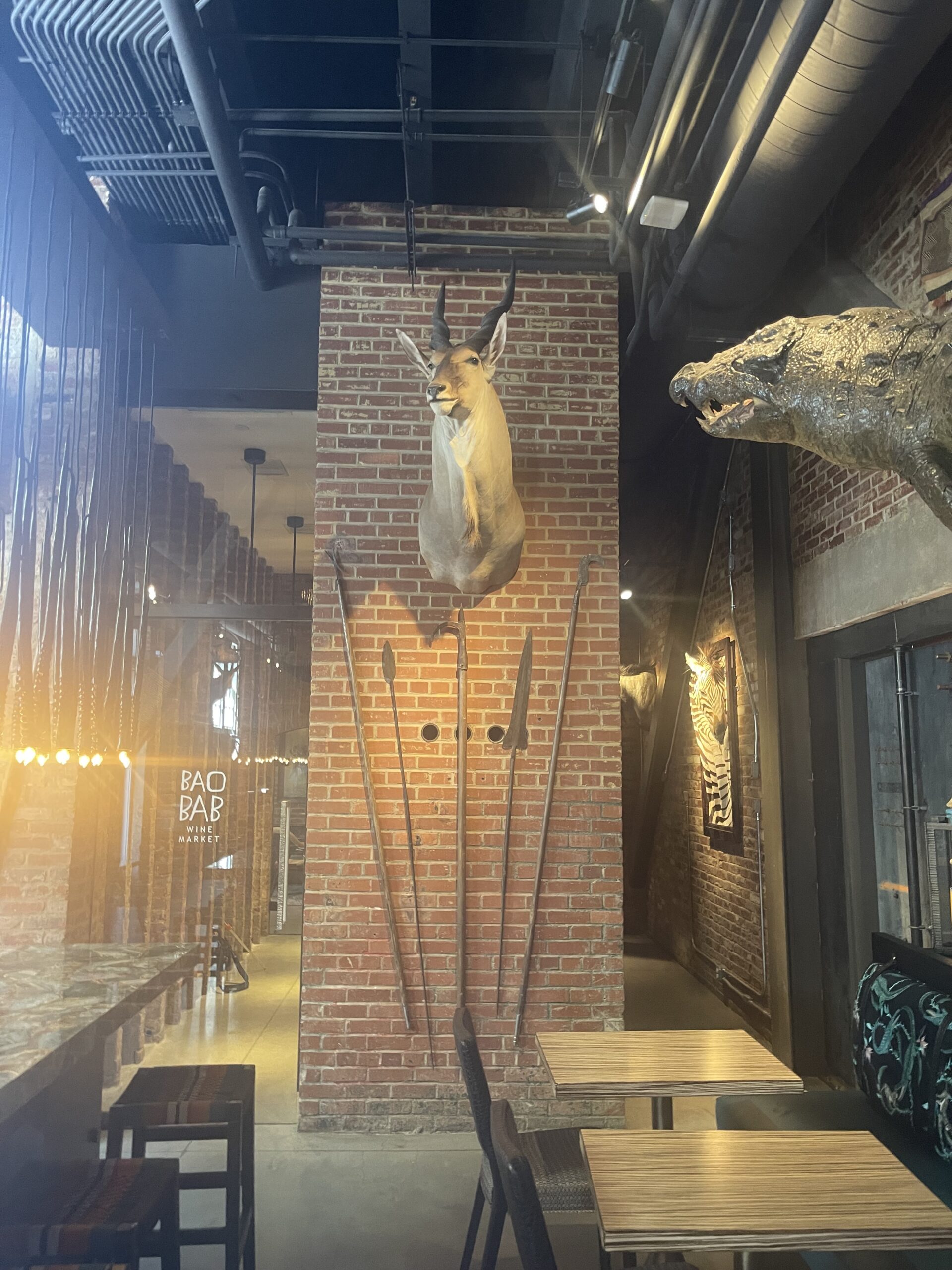 Baobab Lounge Savannah, FEATHERS & WHISKEY